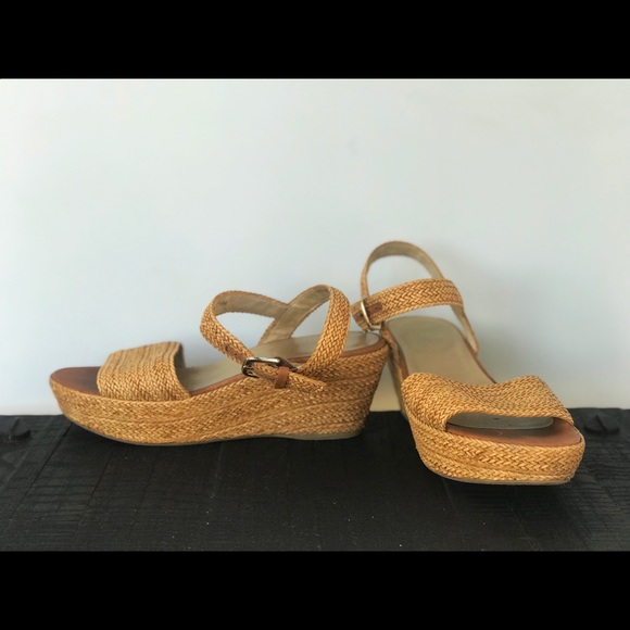 Stuart Weitzman Barbados Raffia Platform Sandal - Picture 2 of 4